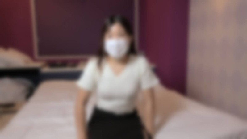 FC2-PPV-4793291 [Purchaser/Reviewer Bonus Available] That amateur *** has returned, a little more grown up. She tries shaving for the first time in her life, and her pink pussy gradually appears from her thick hairy pussy. To commemorate her shaving, she&